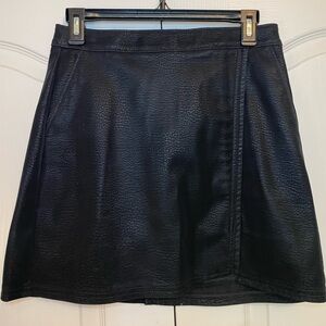 Express Black Faux Leather Skirt, Size 4, with pockets